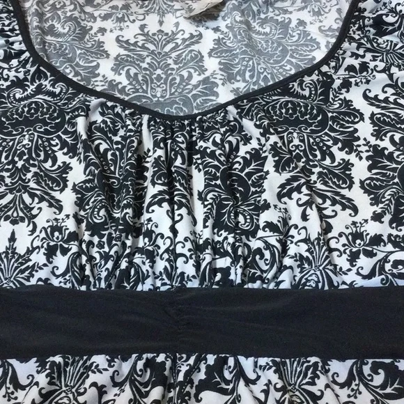 M ND Intimates damask cap sleeve lounge dress - Picture 9 of 15